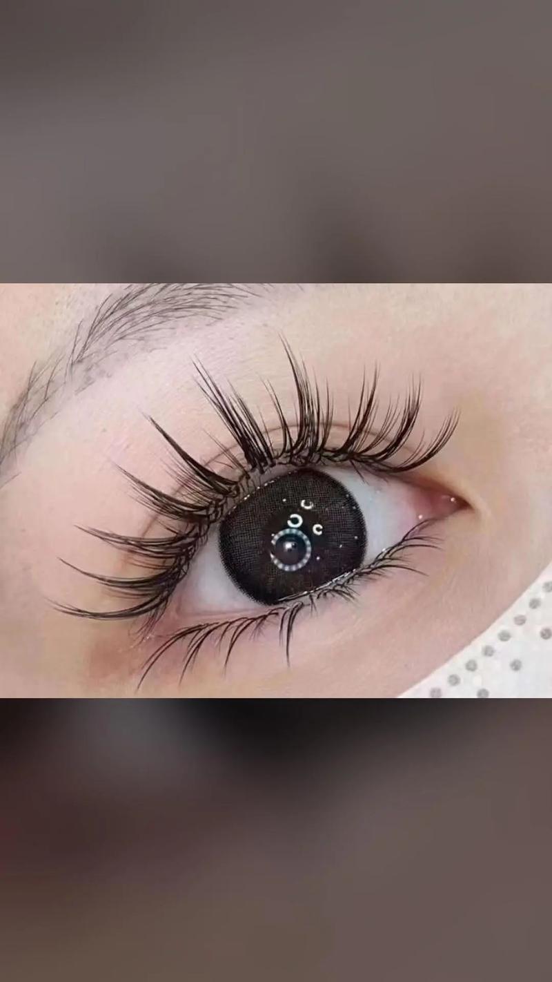哩棠美容服务·惊喜狂欢季 一降到底，纯色美甲点亮您的聚会高光时刻